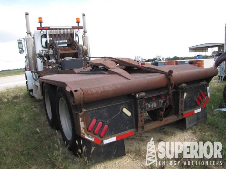 2005-peterbilt-310-11a-day-cab-road-winch-truck-image-3