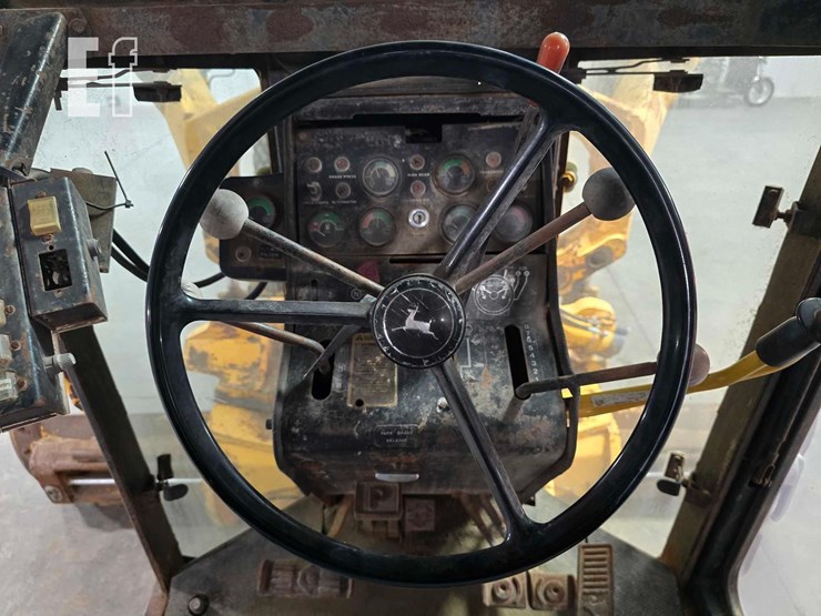 1979-deere-772a-image-14