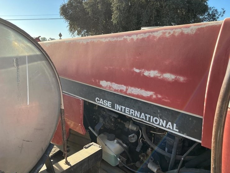 case-ih-7220-tractor-image-10