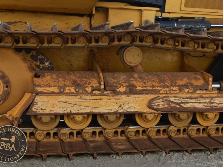 2021-deere-650k-image-31