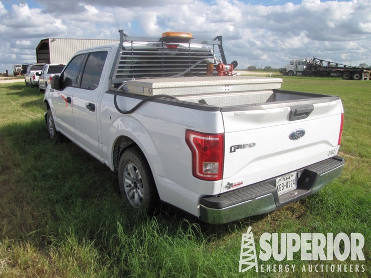 2018-ford-f-150-xlt-crew-cab-pickup-image-3
