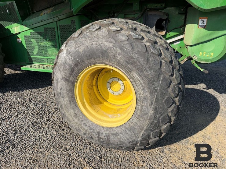 2012-john-deere-s670-combine-image-52