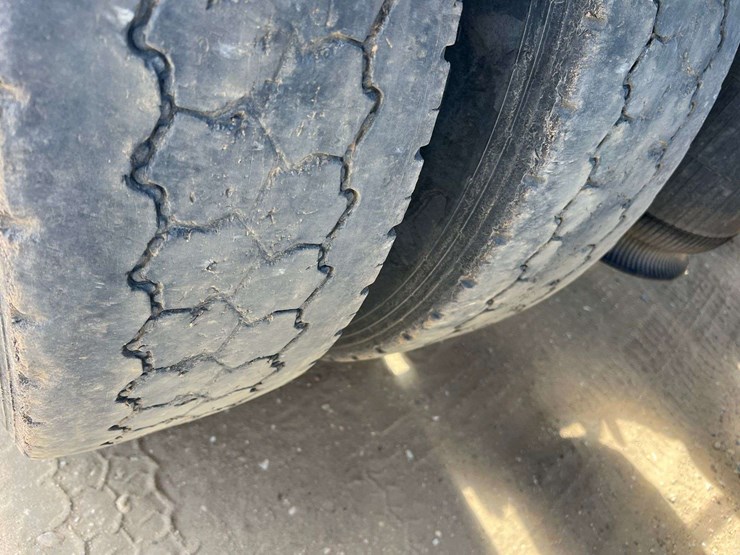 2016-international-prostar+-122-tandem-axle-day-cab-truck-tractor-–-cummins-isx15-diesel-(530,432-mi-image-34