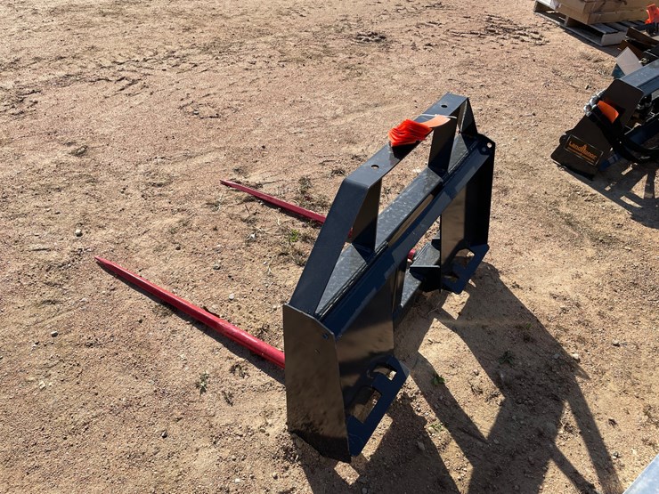 #4114-•-landhonor-skid-steer-bale-spear-attachment-image-5