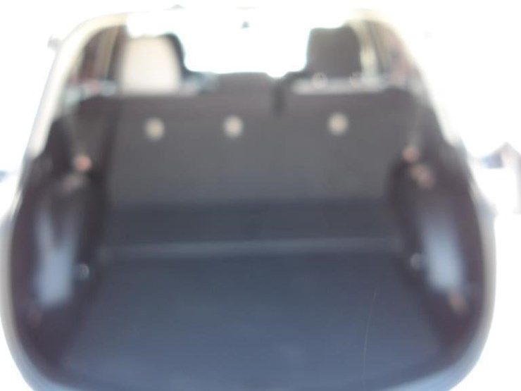 2017-toyota-rav4-xle-image-13
