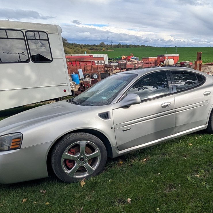 #8380 • Pontiac Grand Prix (clean WI title)