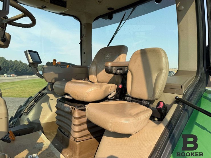 2011-john-deere-8335r-tractor-image-88