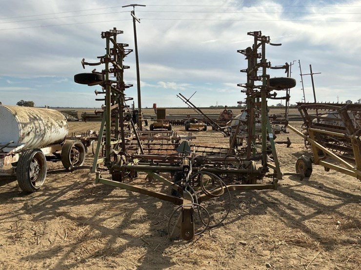 glencoe-32'-fold-up-field-cultivator-image-2