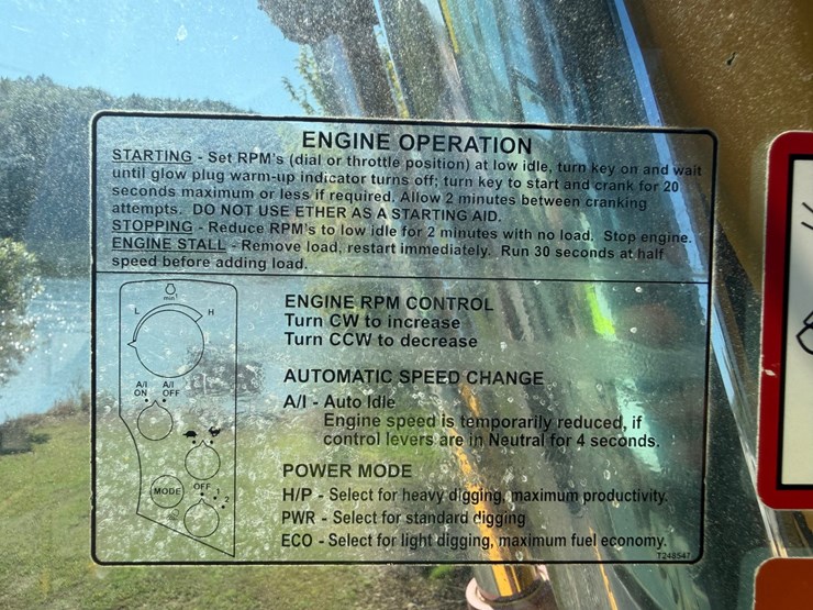 #4098-•-2015-john-deere-870g-lc-excavator-image-158