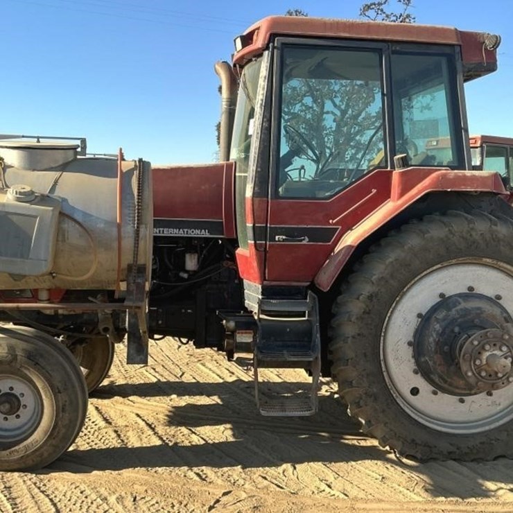 CASE-IH 7210 Tractor