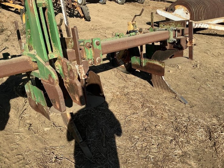 custom-3-pt-3-row-60"-bed-ripper-image-7