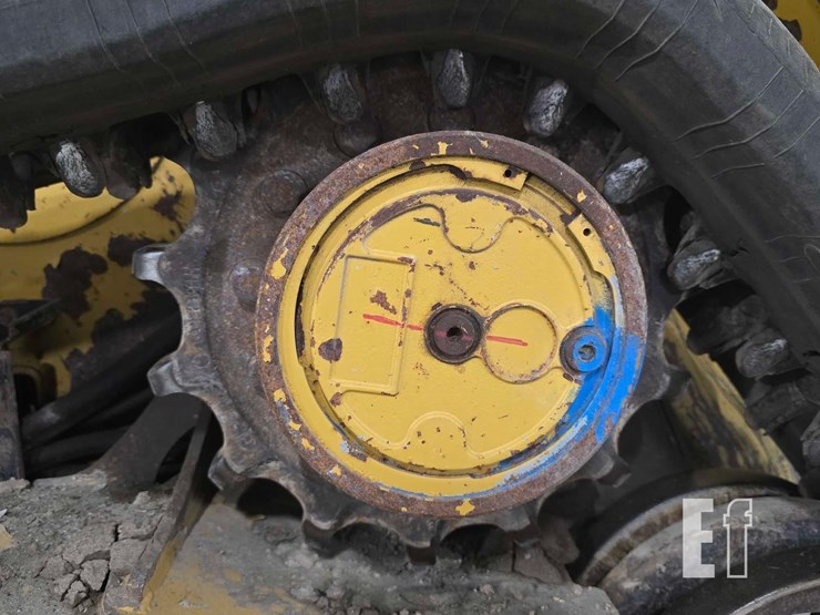 2019-caterpillar-259d-image-24