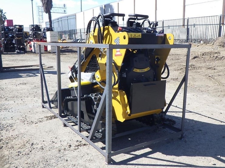 2026-agt-mx-crt23-skid-steer-track-loader-image-4