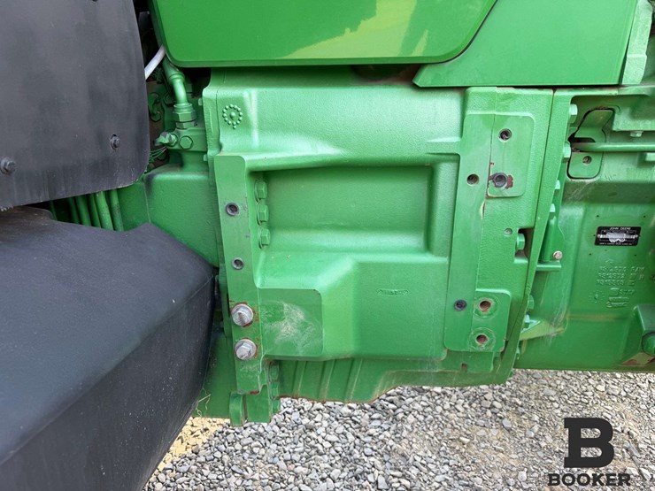 2011-john-deere-8335r-tractor-image-64