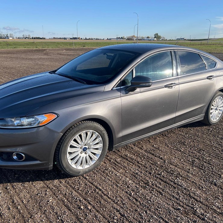 2013 Ford Fusion SE Sedan