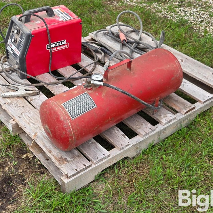 Lincoln Electric SP-100 Welder & Air Tank