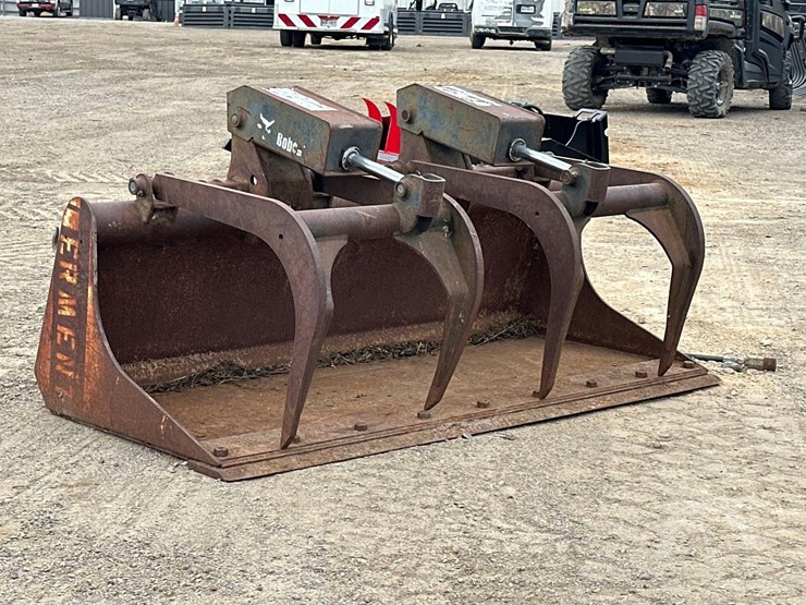 bobcat-66-inch-industrial-grapple-bucket-image-1