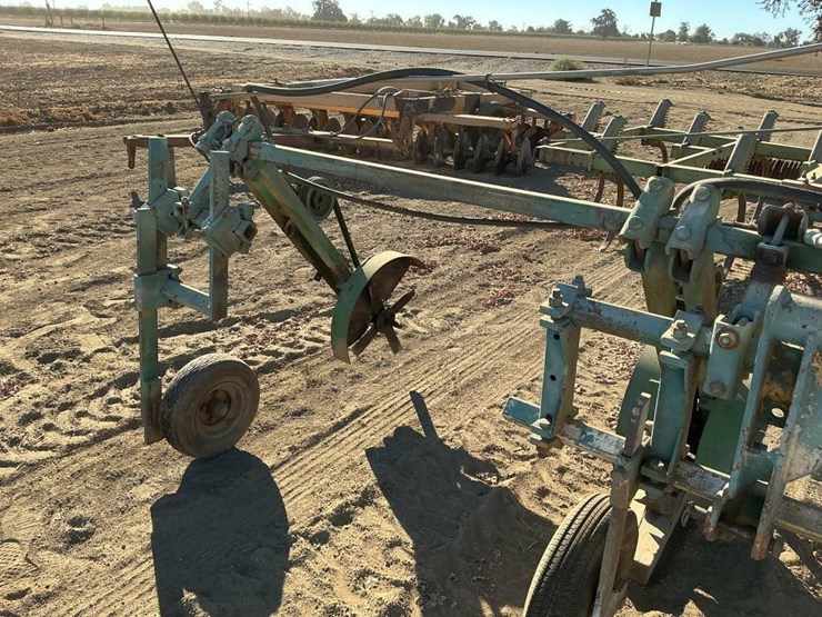 pickett-3-pt-3-row-60"-hyd.-vine-trimmer-image-6