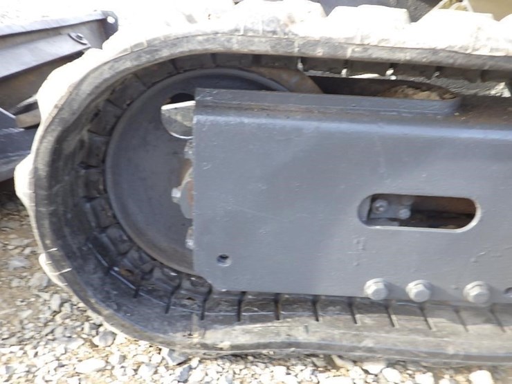 komatsu-pc28uu-image-14