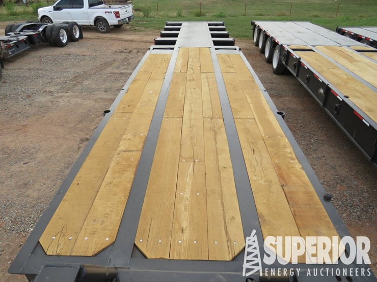 2004-kalyn-siebert-l80-4-60t-4-axle-narrow-neck-oilfield-lowboy-trailer-image-5
