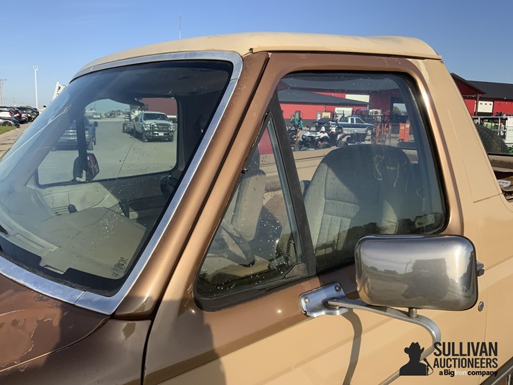 1989-ford-xlt-bronco-4x4-suv-image-17
