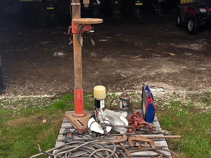 drill-press-&-tools-image-2