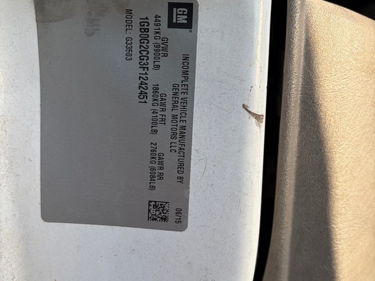#4554-•-2015-chevrolet-express-work-van-image-39
