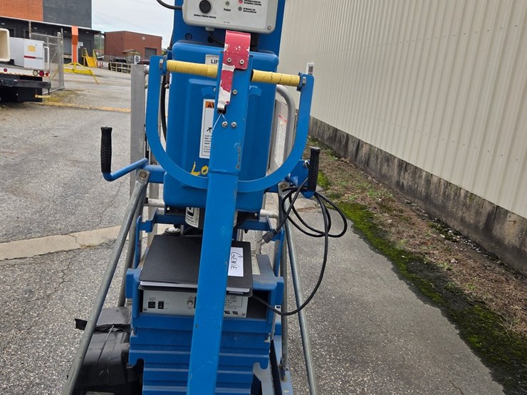 #14-•-genie-portable-lift-/-model:-twp-255-/-hours-not-known-image-3