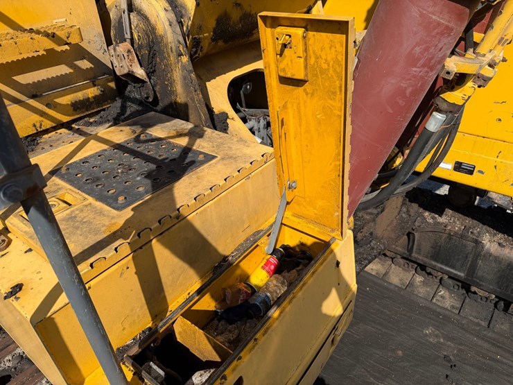 #4098-•-2015-john-deere-870g-lc-excavator-image-126