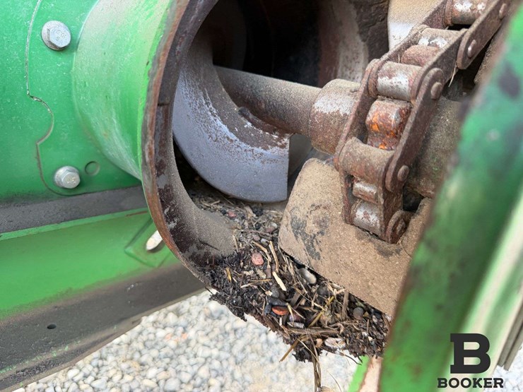 2012-john-deere-s670-combine-image-78