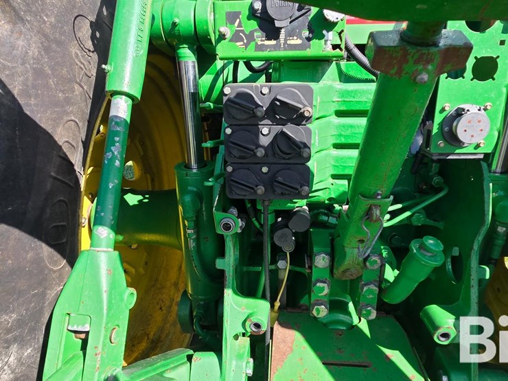 1995-john-deere-8100-mfwd-tractor-image-17