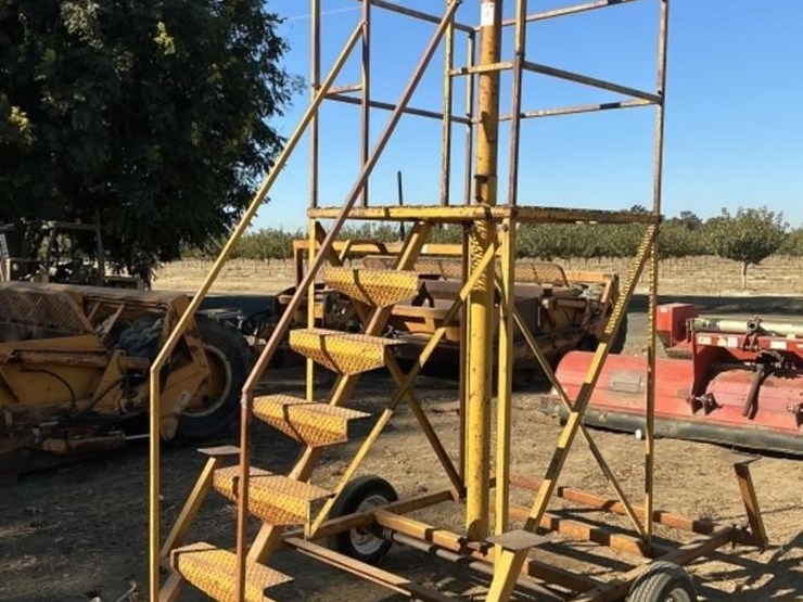 marvin-12'-portable-laser-tower-image-1
