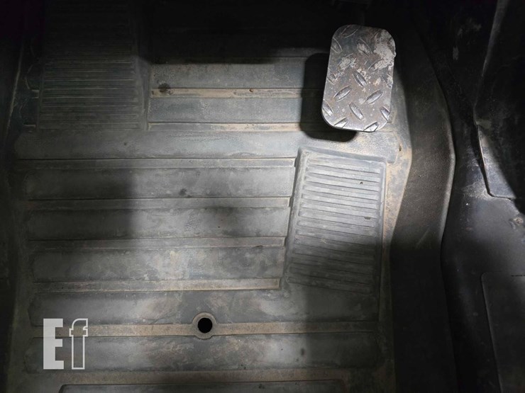 2019-caterpillar-259d-image-21