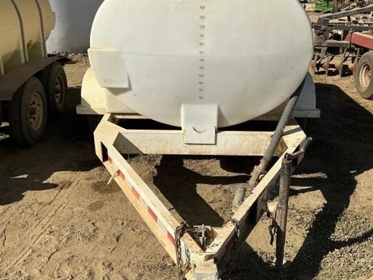 big-w-1600g-poly-tank-mixing-trailer-image-2