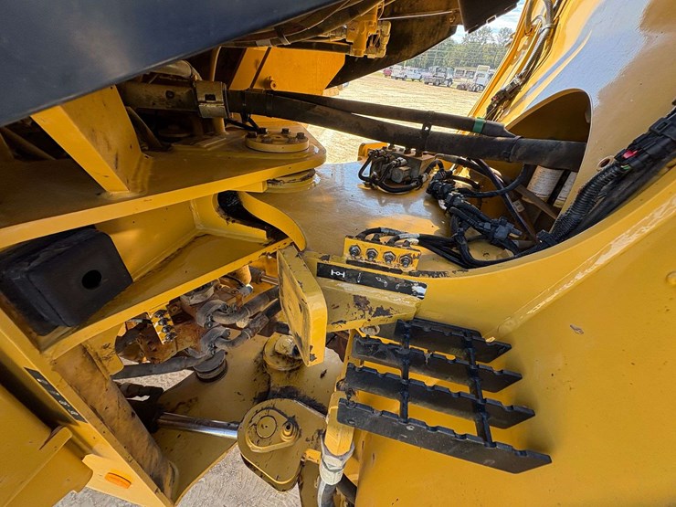 2018-caterpillar-930-r/t-wheeled-loader-(5,129-hours)-image-36