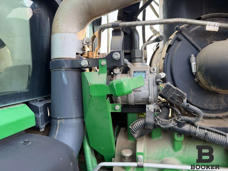 2011-john-deere-8335r-tractor-image-80