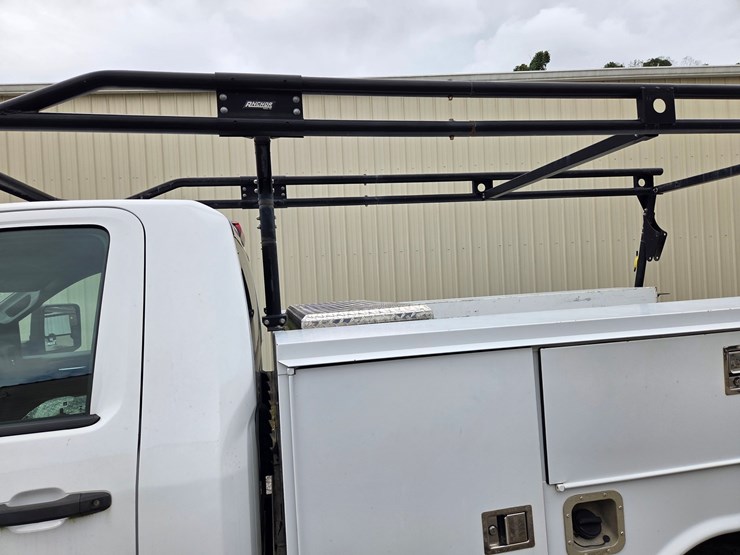 #5-•-2020-chevrolet-2500-service-truck-/-vin:-1gb0wle7xlf295314-/-74,095-miles-image-9