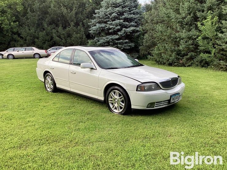 2005-lincoln-ls-4-door-sedan-image-3