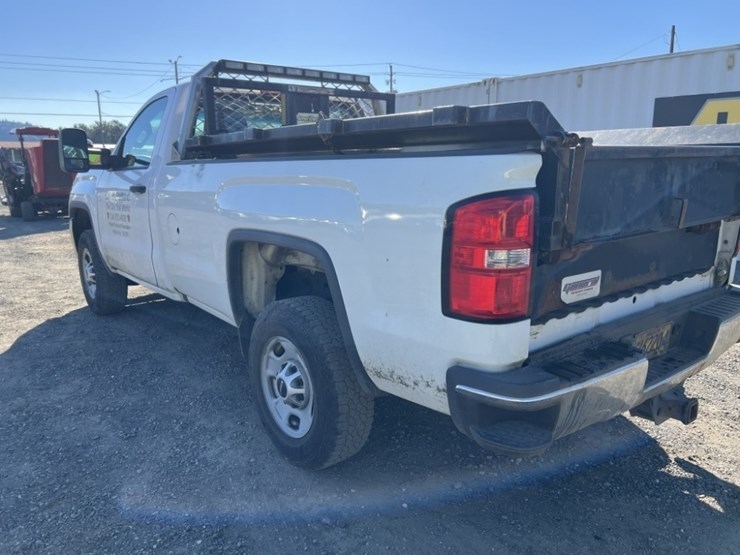 2015-gmc-sierra-2500-image-9