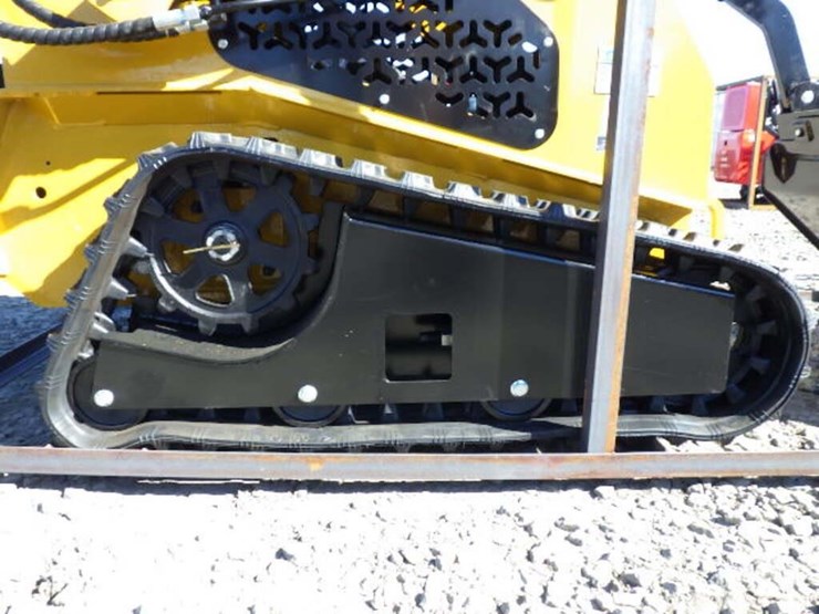 2026-agt-mx-crt23-skid-steer-tracked-loader-image-8