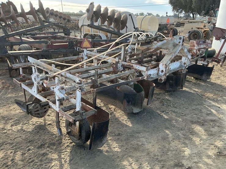 custom-3-pt-3-row-60"-cultivator-image-2