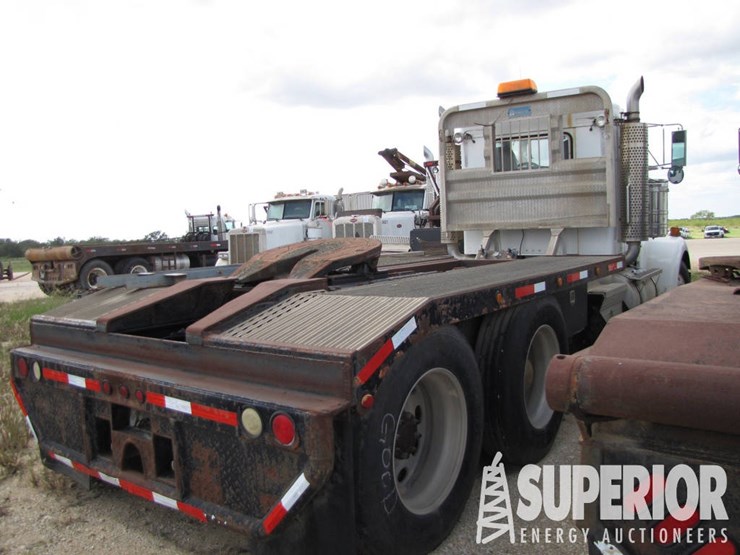 2006-kenworth-w900l-t/a-day-cab-haul-truck-image-3