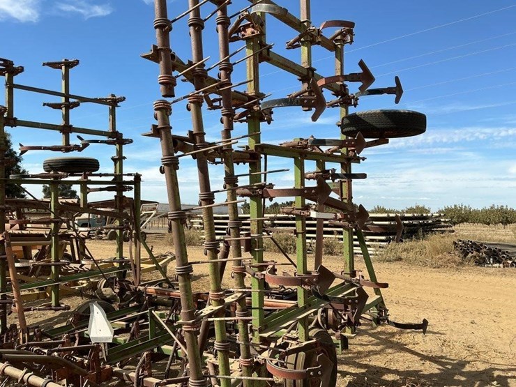 glencoe-32'-fold-up-field-cultivator-image-7