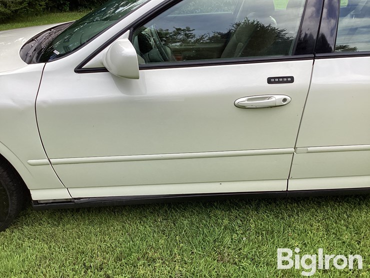 2005-lincoln-ls-4-door-sedan-image-11