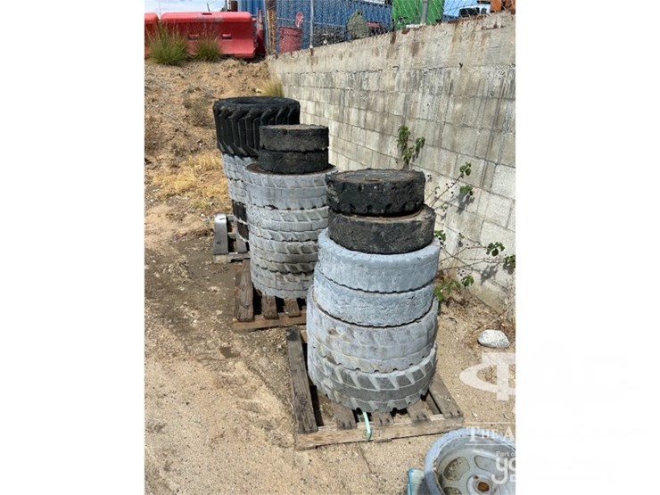 approx.-(16)-rims-w/tires,-fits-skidsteer-image-3