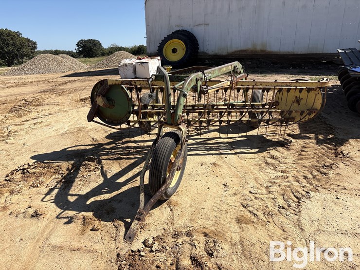 john-deere-660-rake-image-2