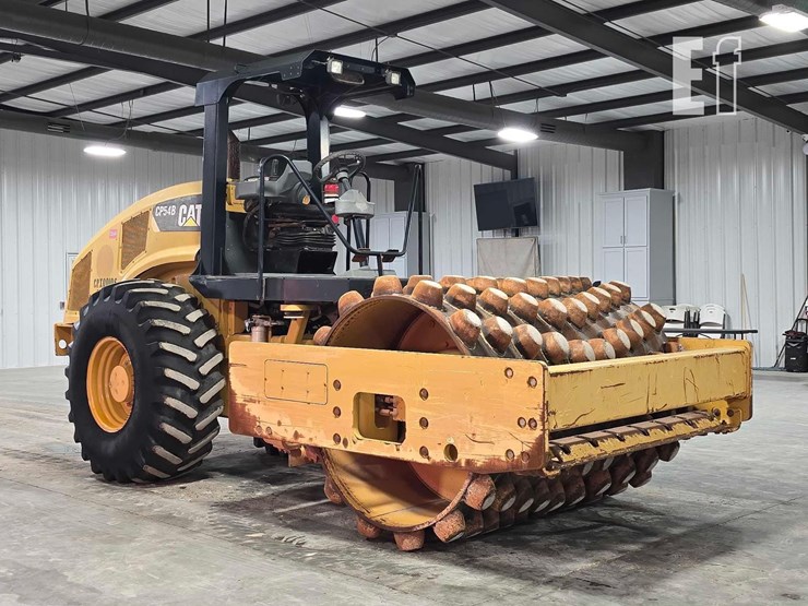 2012-caterpillar-cp54b-image-2