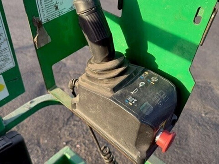2008-genie-gs-2632-scissor-lift-image-10