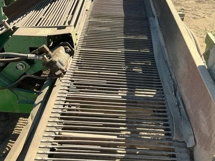 pickett-t-660-5'-3-pt-hyd.-vine-diverter-image-10