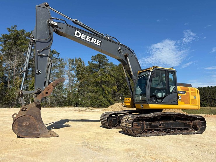 2022-john-deere-200g-excavator-(2,224-hours)-image-1